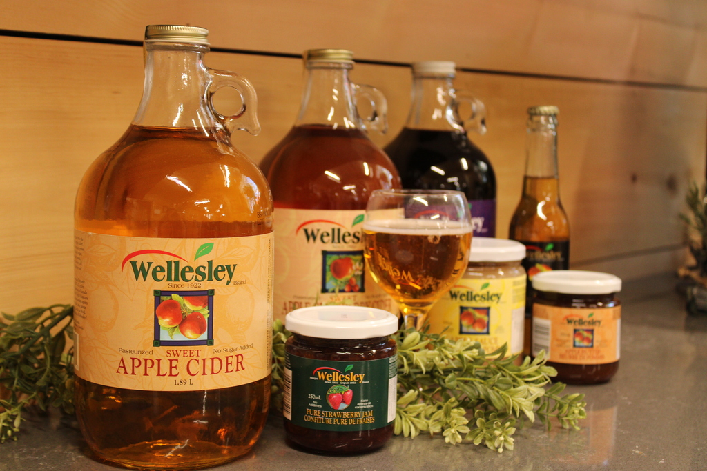 Wellesley Brand Apple Cider